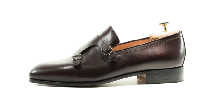 DRAKE, SKU: 5811-vit. pieno fiore-colore  testa di moro-fondo cuoio cucito